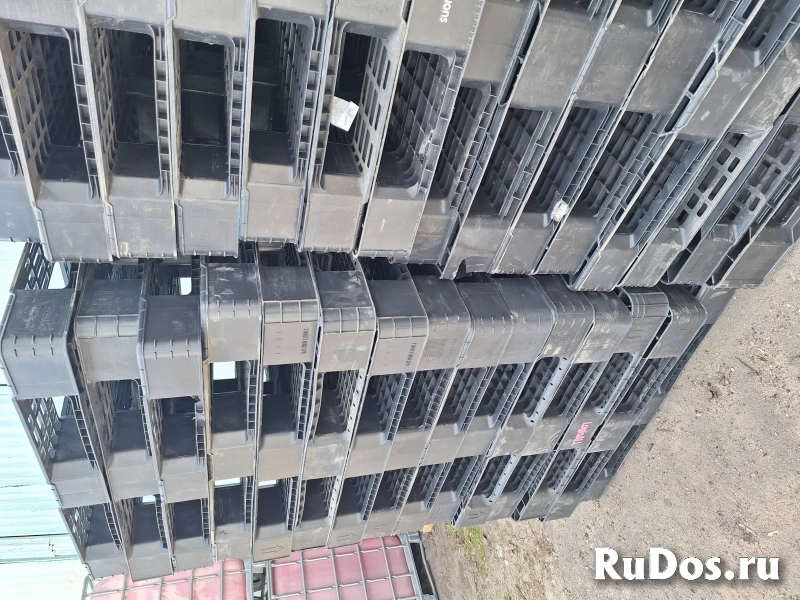 Вывоз выкуп Пластиковые поддоны паллеты бу фотка