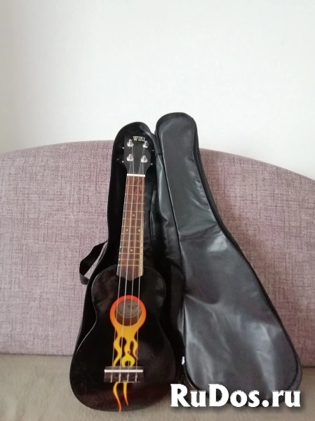 Гитара Укулеле фото