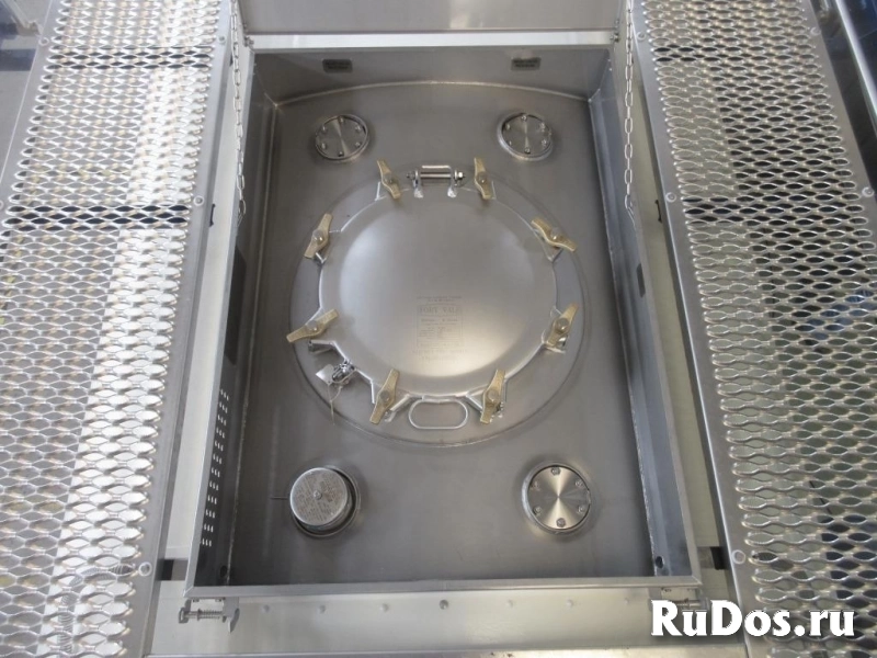 Танк-контейнер тип Т11 объём 24м3 для перевозки жидких реагентов, новый. изображение 5