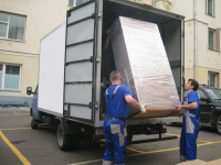 Машина с грузчиками в объявлении 1 фото Машина с грузчиками картинка из объявления