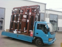 Перевозка стеклопакетов и зеркал в объявлении 1 фото Перевозка стеклопакетов и зеркал картинка из объявления