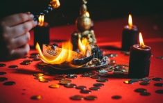 МАГИЯ ГАДАНИЕ ОБЕРЕГИ ПРИВОРОТ ЛЮБИМОГО СНЯТЬ ПОРЧУ картинка из объявления