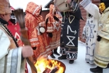 Первичную консультацию и просмотр по фото Вы можете получить у ме картинка из объявления