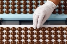 Фасовщица шоколада в объявлении 1 фото Фасовщица шоколада картинка из объявления