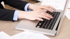 Надомный работник - специалист по набору текстов картинка из объявления