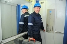 Монтажник подъемников (лифтов) картинка из объявления