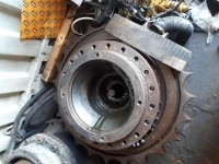 Корпус редуктора хода Hitachi 1027942 картинка из объявления