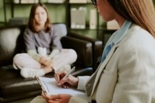 Требуется психолог /практикующий, начинающий/ картинка из объявления