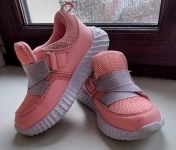 Текстильные кроссовки для девочки розового цвета. Размер 26. картинка из объявления