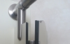 Фурнитура нержавеющая для установки сантехкабин картинка из объявления