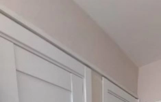 Монтажник межкомнатных дверей в объявлении 1 фото Монтажник межкомнатных дверей картинка из объявления