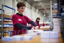 Фасовщица косметики вахта в объявлении 1 фото Фасовщица косметики вахта картинка из объявления