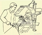 Токарь-расточник в Приморский край картинка из объявления