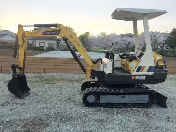 Японский мини-экскаватор YANMAR B-22 картинка из объявления