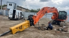 аренда гусеничного экскаватора в объявлении 3 фото аренда гусеничного экскаватора картинка из объявления