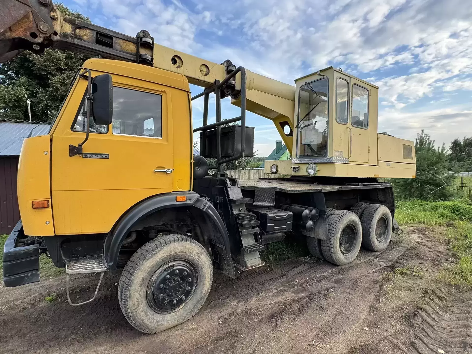 Экскаватор планировщик ЭО-43212 на шасси КАМАЗ-53228 (6х6) картинка из объявления