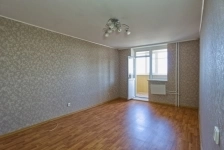 Двухкомнатная квартира с ремонтом. Рядом ТЦ «Красная Площадь. картинка из объявления