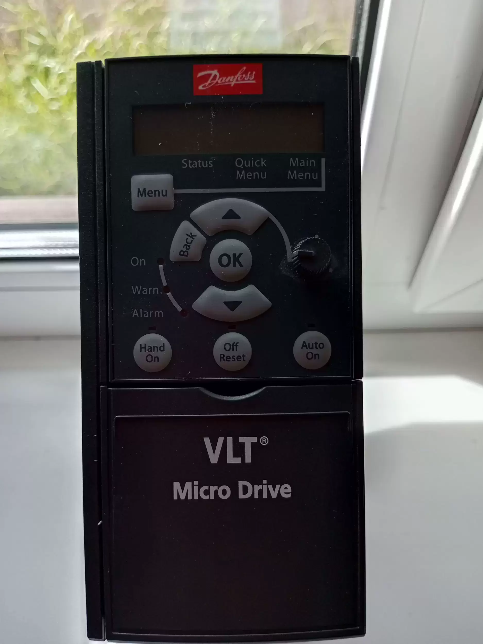 Преобразователь частоты Danfoss VLT Micro Drive (модель FC-051) с артикулом 132F0020 в объявлении 4 фото Преобразователь частоты Danfoss VLT Micro Drive (модель FC-051) с артикулом 132F0020 картинка из объявления