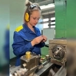 Слесарь мср в Пермь, вахта для женщин картинка из объявления