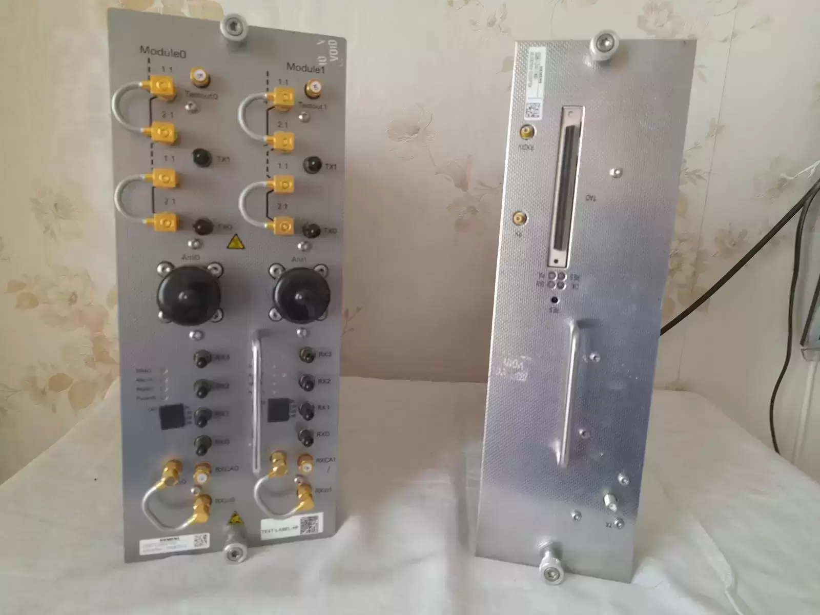 Siemens S30861-U2436-Х-10/01 и   Siemens S30861-U2401-Х-06 картинка из объявления
