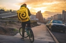 Курьер, подработка в свободное время картинка из объявления