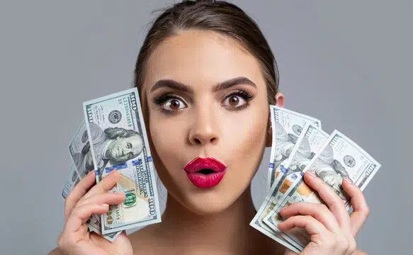 Высокооплачиваемая работа для девушек в Москве - от 10.000 $ картинка из объявления
