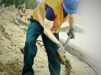 Строительная компания ищет рабочих в объявлении 1 фото Строительная компания ищет рабочих картинка из объявления