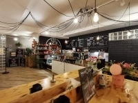 продавец в кофейню картинка из объявления