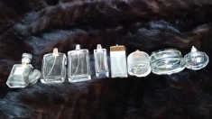 9 флаконов и пузырьков из-под туалетных вод и духов картинка из объявления