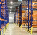 Сборщик металлических стеллажей, монтажник картинка из объявления