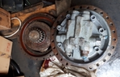 Гидромотор хода hitachi zx 330-3 картинка из объявления