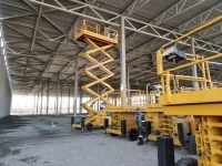 Купить строительные подъемники б/у - с НДС - Ножничный , коленчатый подъемник - Продажа картинка из объявления