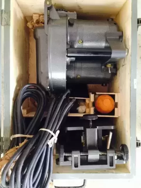 Объектив с блендой в коробке "РОЗ-3М" в объявлении 2 фото Объектив с блендой в коробке "РОЗ-3М" картинка из объявления