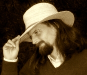 Я хотел бы работать домработником / коридорным и садовником, 24/7 в объявлении 7 фото Я хотел бы работать домработником / коридорным и садовником, 24/7 картинка из объявления