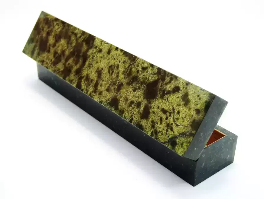 Футляр - Хьюмидор (Humidor) для сигары. Вердантит. в объявлении 12 фото Футляр - Хьюмидор (Humidor) для сигары. Вердантит. картинка из объявления