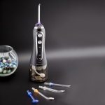 Элегантный ирригатор Revyline RL 450 Black с 5 насадками и 5 режи картинка из объявления