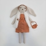 Вязанвя игрушка Зайка в одежде картинка из объявления