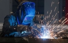 Электрогазосварщик на полуавтомат картинка из объявления