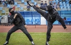 Полицейский-боец ОМОН в объявлении 1 фото Полицейский-боец ОМОН картинка из объявления