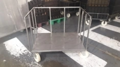 Тележка для брикетов мяса из нержавеющей стали картинка из объявления