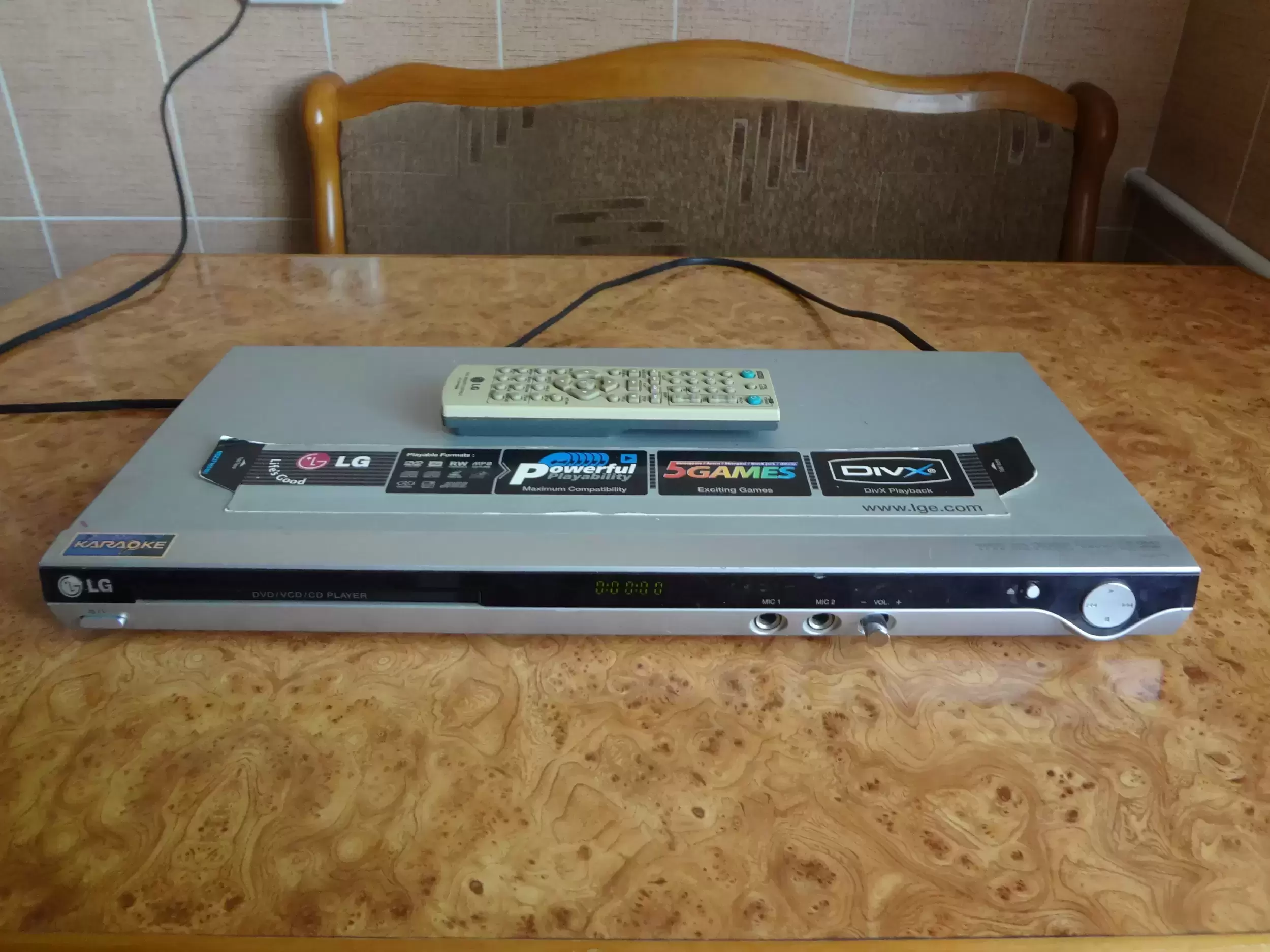 DVD плеер LG DGK 778 с караоке картинка из объявления