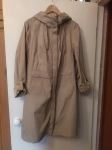 Продаю женский плащ с капюшоном в объявлении 2 фото Продаю женский плащ с капюшоном картинка из объявления