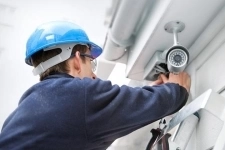 Инженер по обслуживанию систем безопасности картинка из объявления