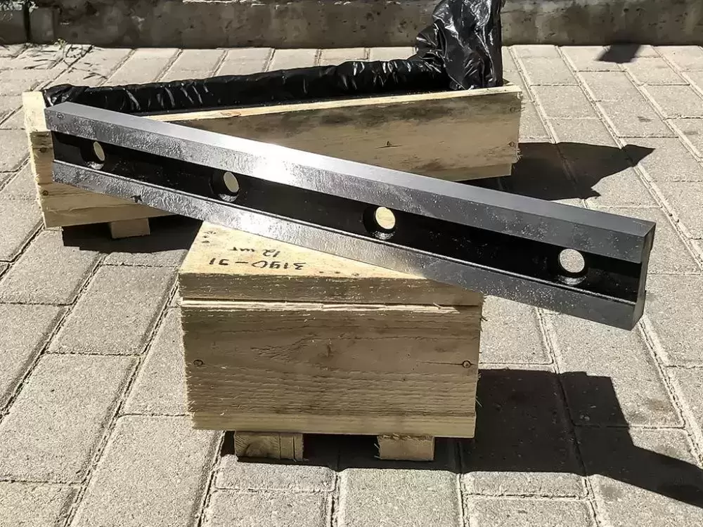 Ножи для шредера корончатые 40 40 24, 40 40 25, 60 60 30. Ножи для всех типов дробилок. Ножи для гильотинных ножниц в наличии 510 60 20, 540 60 16, 55 в объявлении 3 фото Ножи для шредера корончатые 40 40 24, 40 40 25, 60 60 30. Ножи для всех типов дробилок. Ножи для гильотинных ножниц в наличии 510 60 20, 540 60 16, 55 картинка из объявления