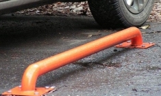 Колесоотбойник металлический – производство, продажа, монтаж картинка из объявления