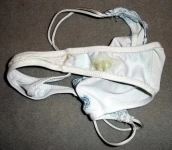 Ношенные трусики.Картины месячными картинка из объявления