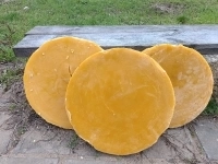 Воск натуральный, пчелиный. картинка из объявления