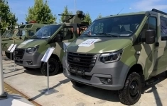 Продавец-консультант в объявлении 1 фото Продавец-консультант картинка из объявления