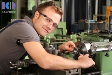 Электромонтажник в объявлении 1 фото Электромонтажник картинка из объявления