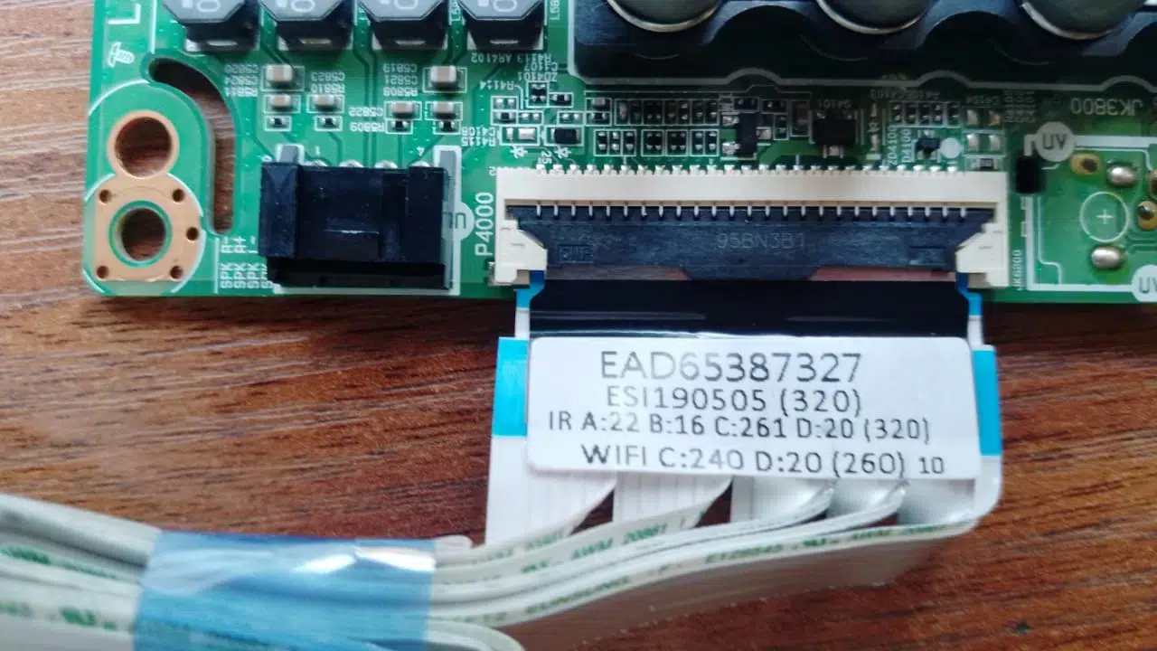 Запчасти от телевизора LG 43UM7300PLB картинка из объявления